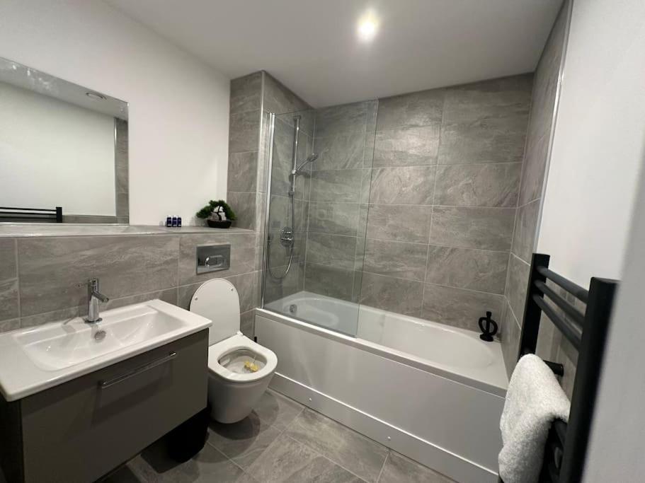 Stylish Central York Apartment Free Parking & Gym Exterior foto